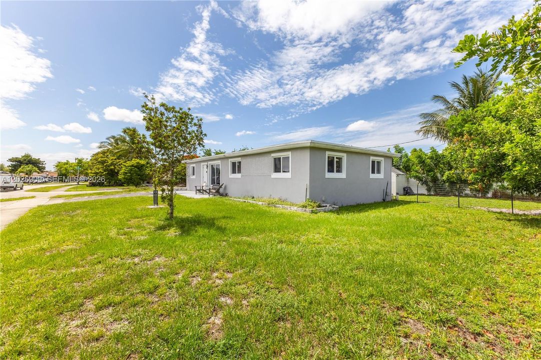 For Rent: $3,400 (3 beds, 2 baths, 1460 Square Feet)