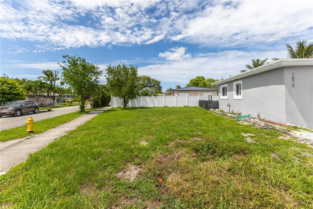 For Rent: $3,400 (3 beds, 2 baths, 1460 Square Feet)