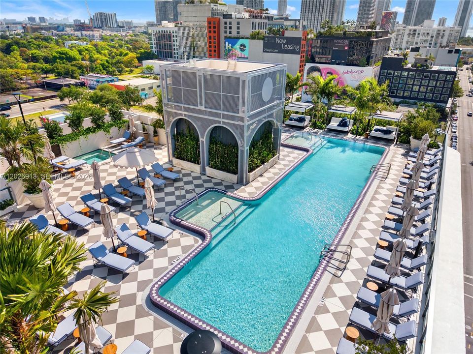 For Sale: $799,000 (1 beds, 1 baths, 720 Square Feet)