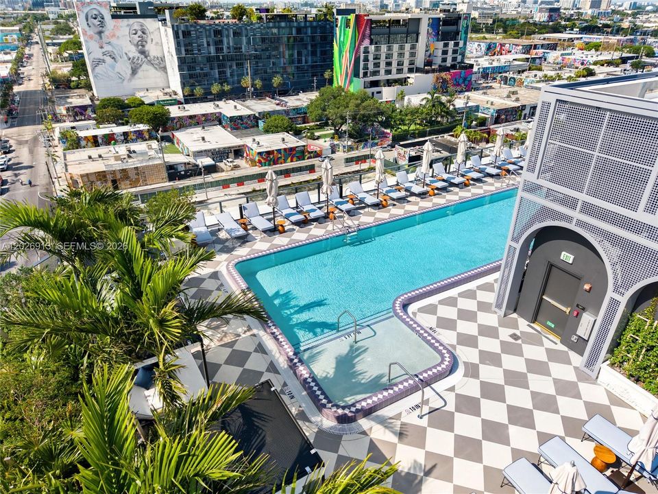 For Sale: $799,000 (1 beds, 1 baths, 720 Square Feet)
