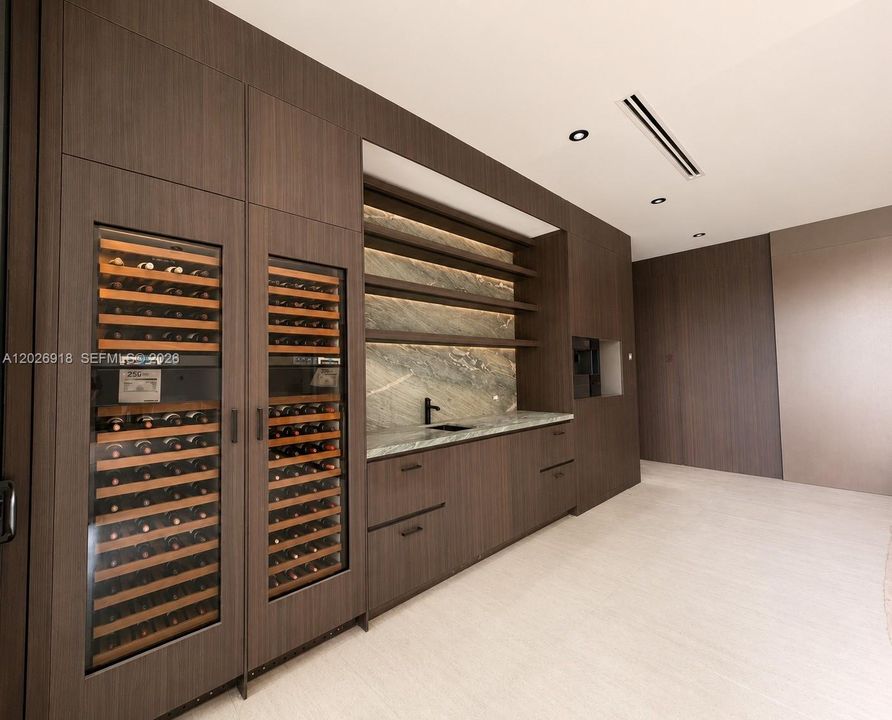 For Sale: $11,500,000 (6 beds, 7 baths, 7388 Square Feet)