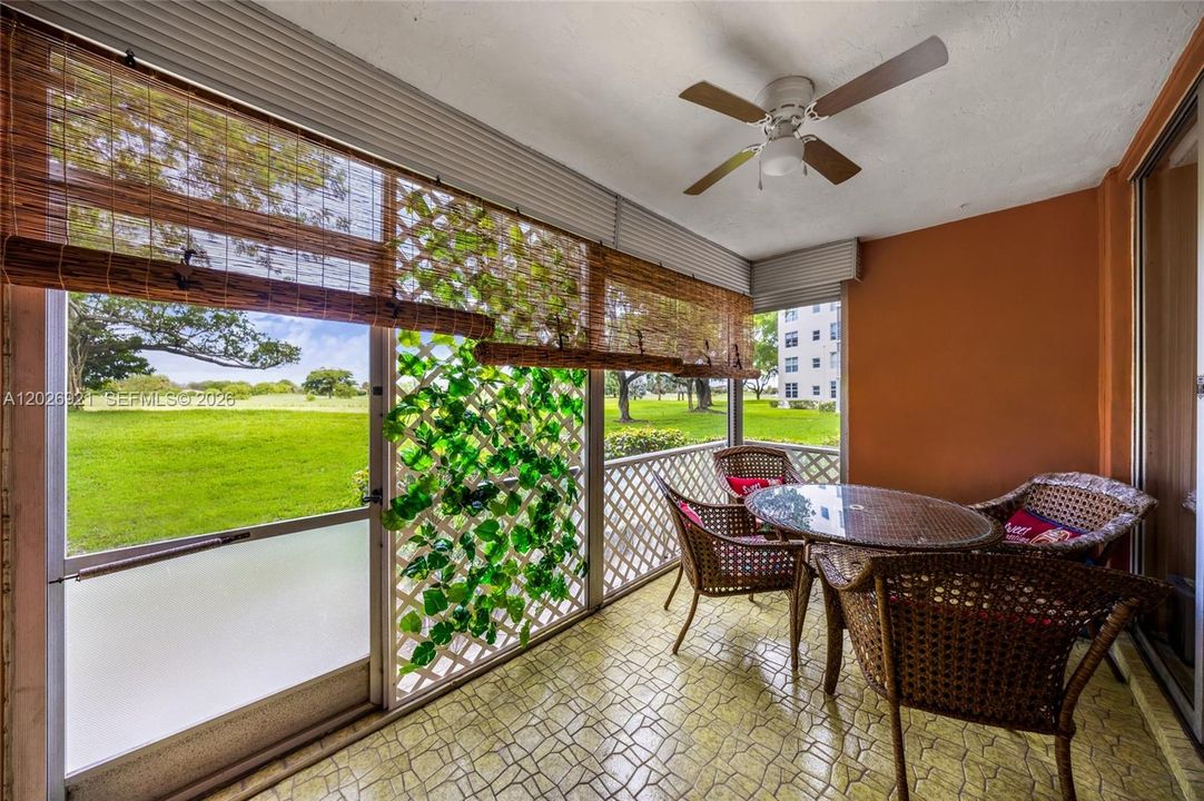 For Sale: $250,000 (2 beds, 2 baths, 1100 Square Feet)