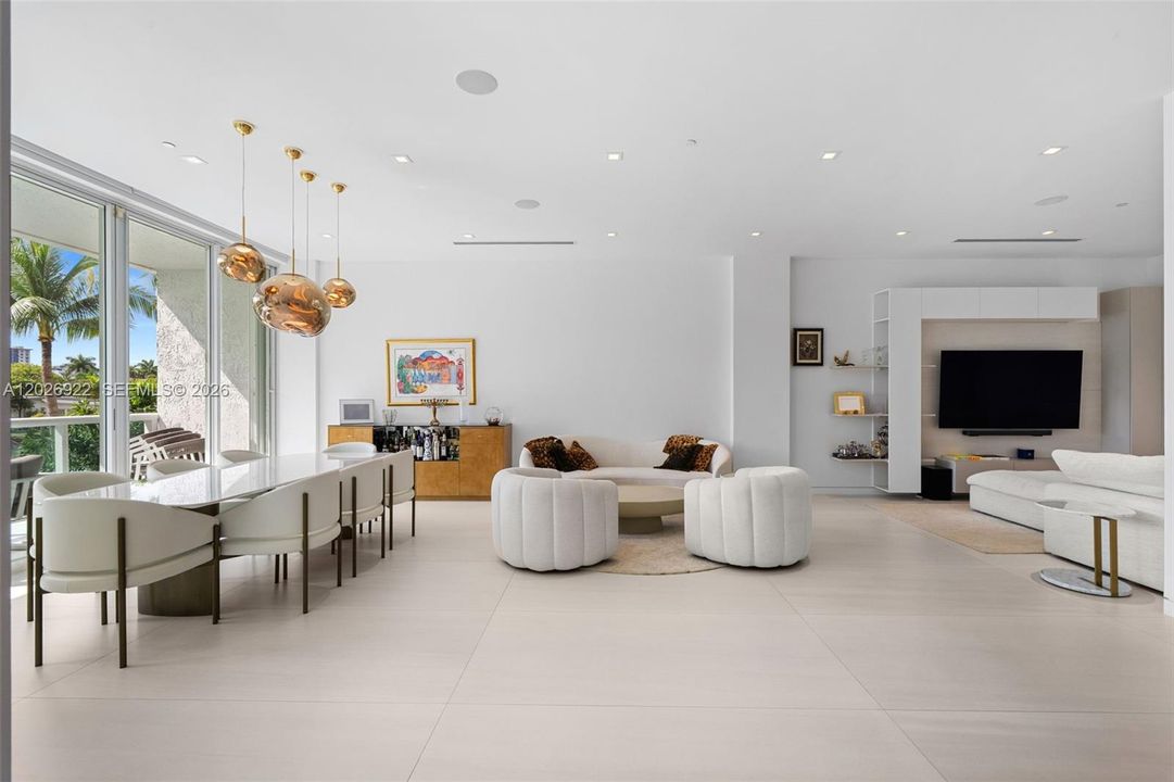 For Sale: $2,250,000 (3 beds, 4 baths, 3206 Square Feet)
