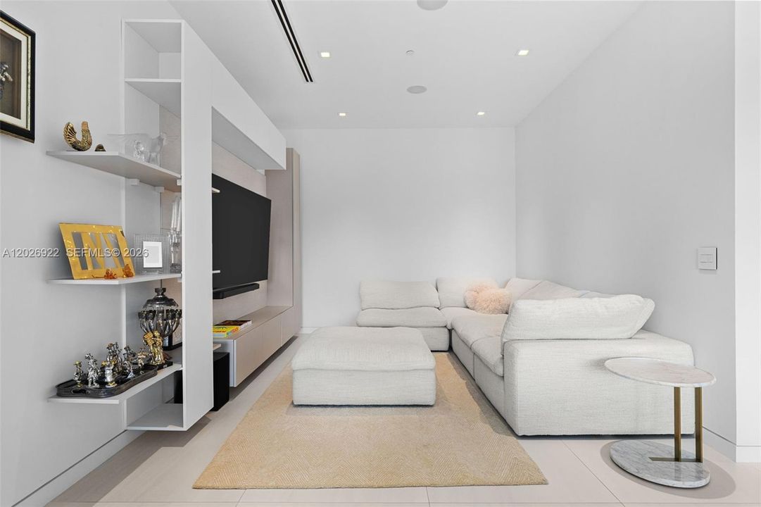 For Sale: $2,250,000 (3 beds, 4 baths, 3206 Square Feet)