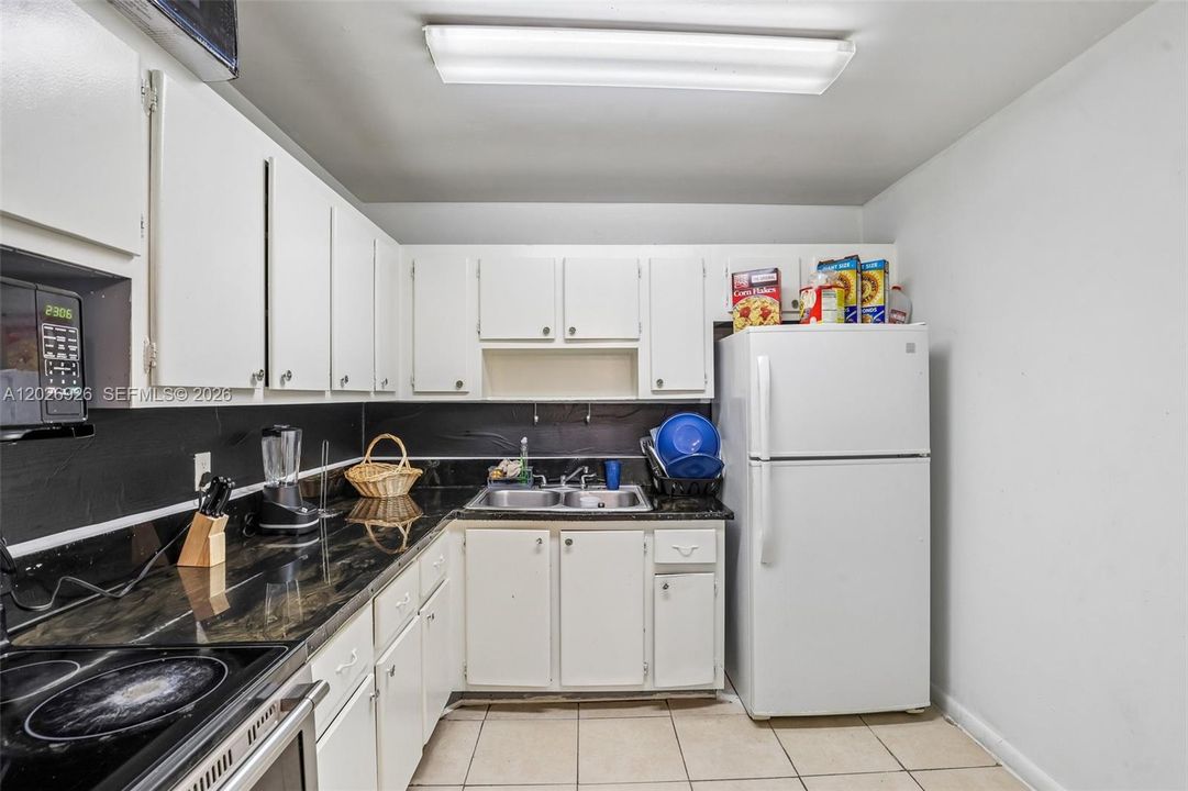 En Venta: $175,000 (1 camas, 2 baños, 740 Pies cuadrados)