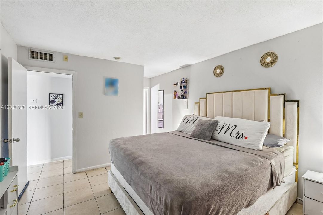 En Venta: $175,000 (1 camas, 2 baños, 740 Pies cuadrados)