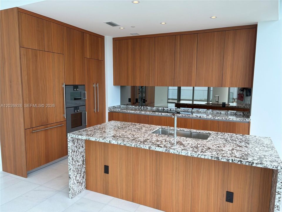 В аренду: $18,500 (3 спален, 3 ванн, 0 Квадратных фут)