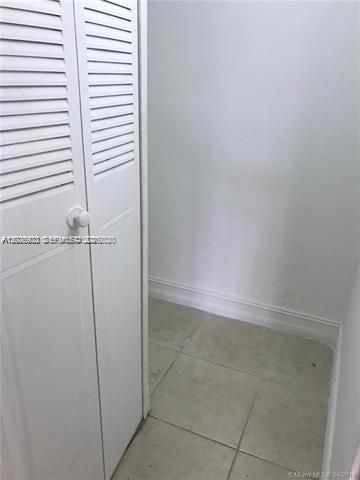 For Sale: $249,000 (2 beds, 2 baths, 1023 Square Feet)