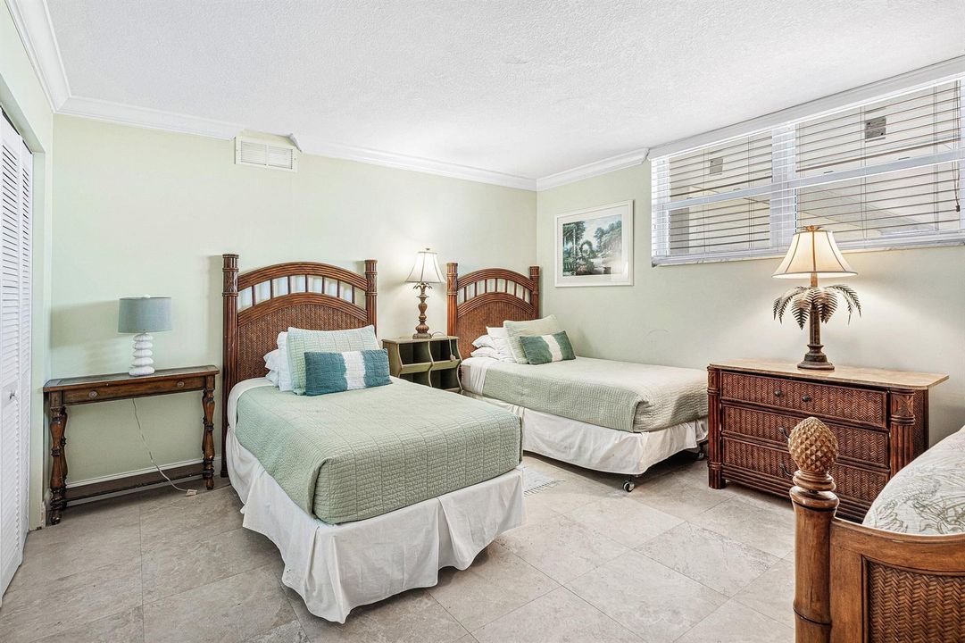 017-2080EastHillsboroBoulevard-Deerfield