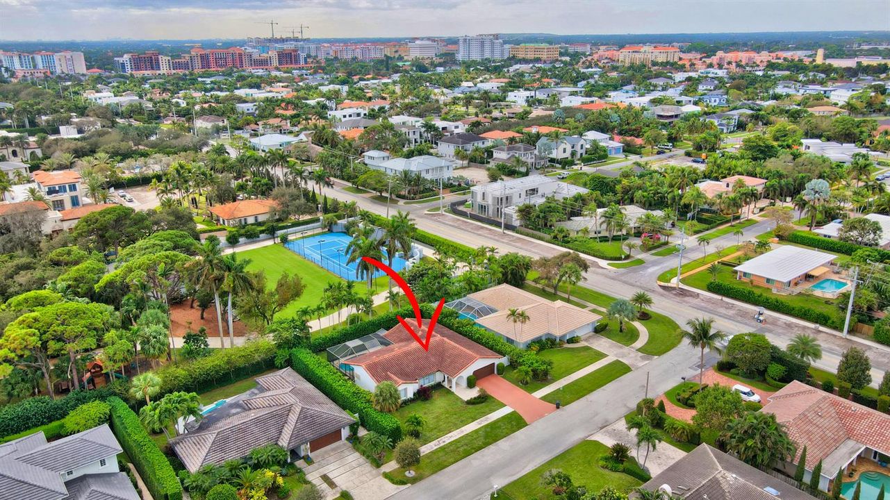 Location! East Boca!