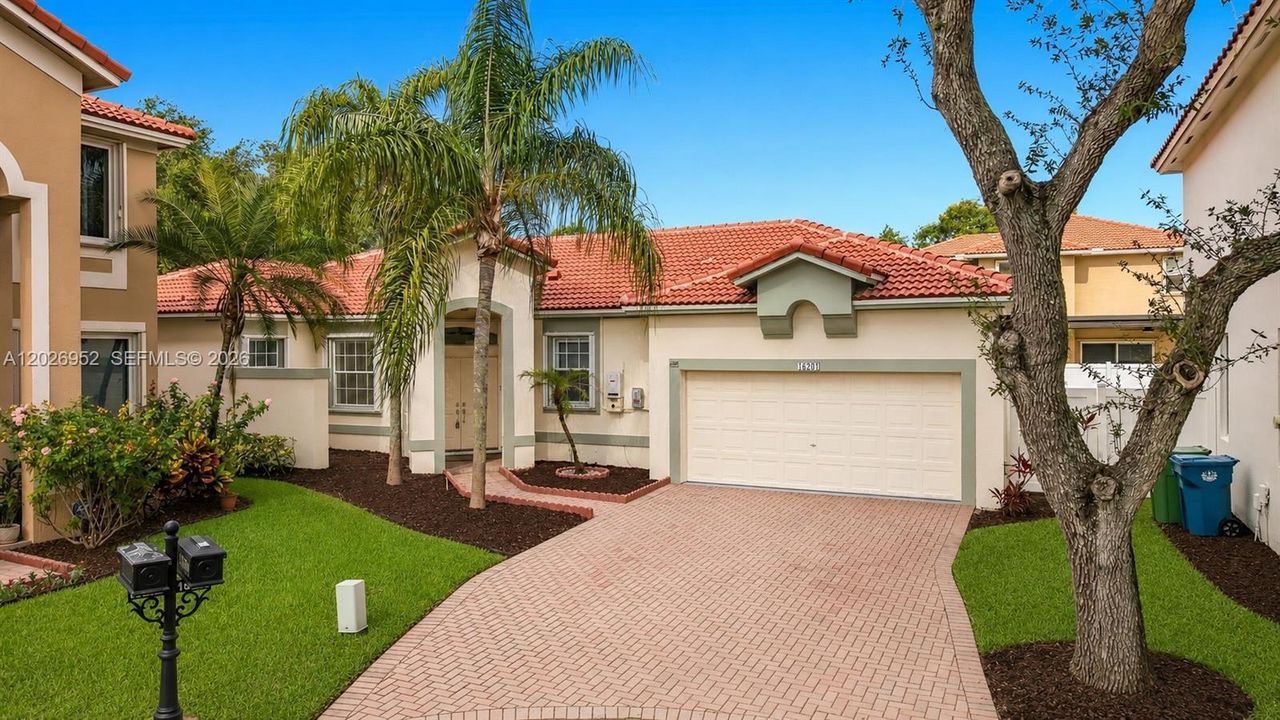 For Sale: $839,900 (4 beds, 2 baths, 1863 Square Feet)