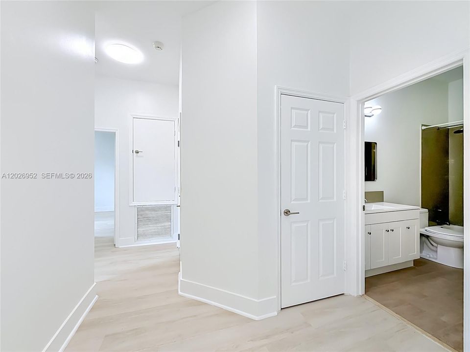 For Sale: $839,900 (4 beds, 2 baths, 1863 Square Feet)