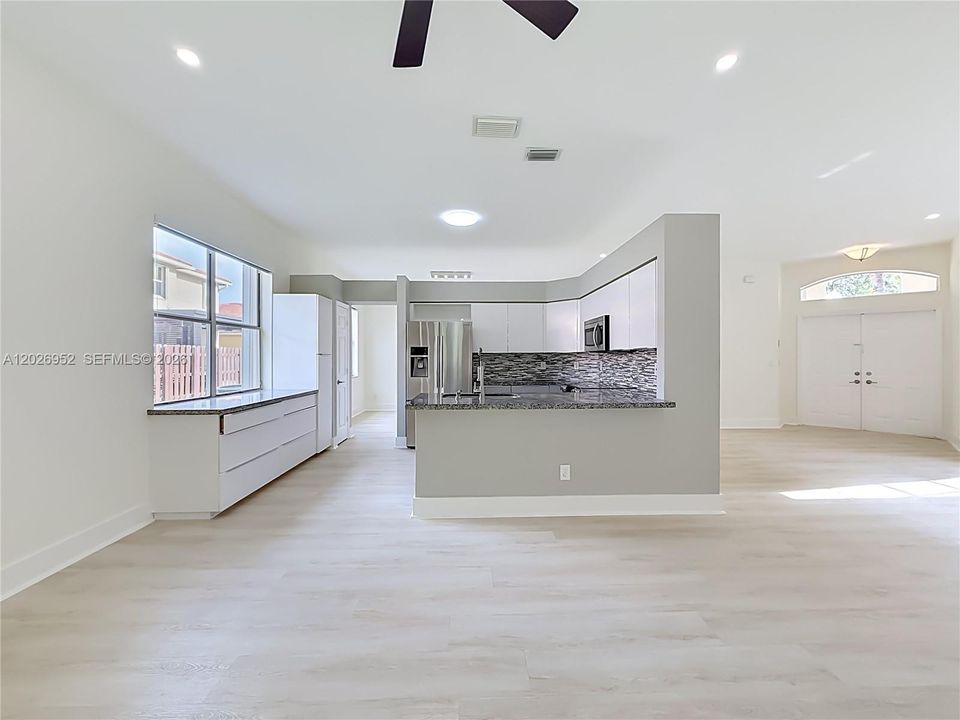 For Sale: $839,900 (4 beds, 2 baths, 1863 Square Feet)