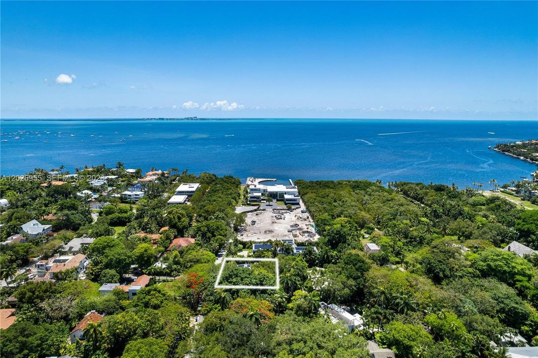 For Sale: $3,950,000 (3 beds, 2 baths, 2518 Square Feet)