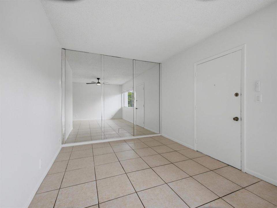 Foyer 1