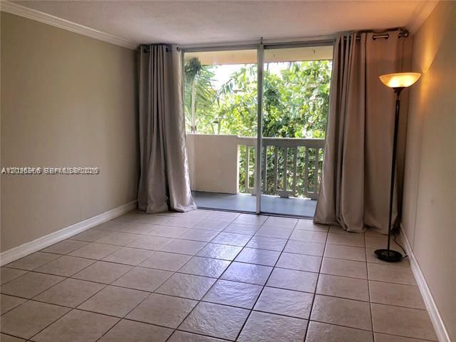 For Sale: $249,000 (2 beds, 2 baths, 1023 Square Feet)