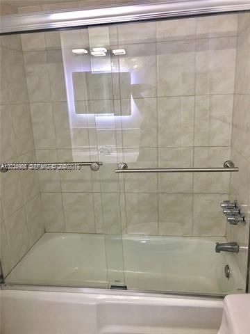 For Sale: $249,000 (2 beds, 2 baths, 1023 Square Feet)