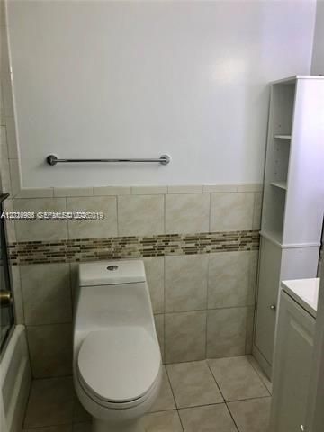 For Sale: $249,000 (2 beds, 2 baths, 1023 Square Feet)