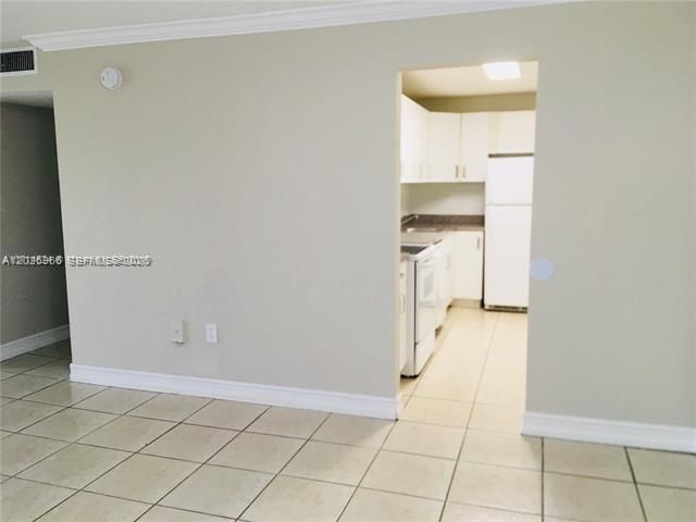 For Sale: $249,000 (2 beds, 2 baths, 1023 Square Feet)