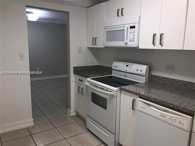 For Sale: $249,000 (2 beds, 2 baths, 1023 Square Feet)