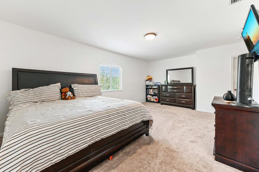 27 bedroom 03