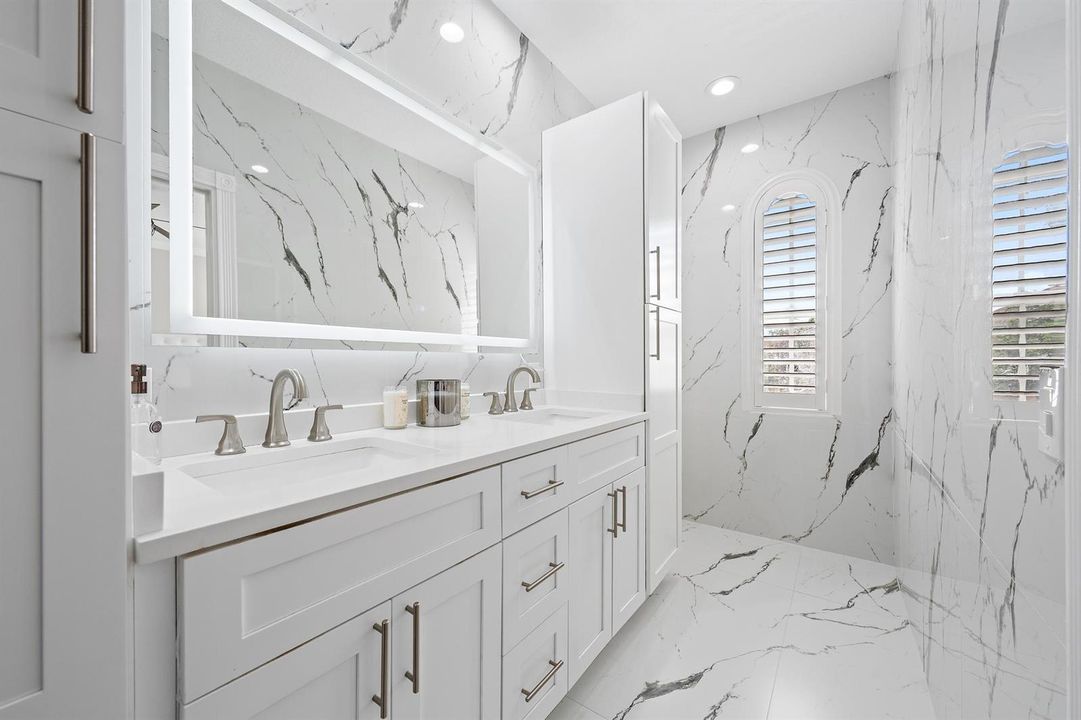137 Middlebury Dr-3 master bath