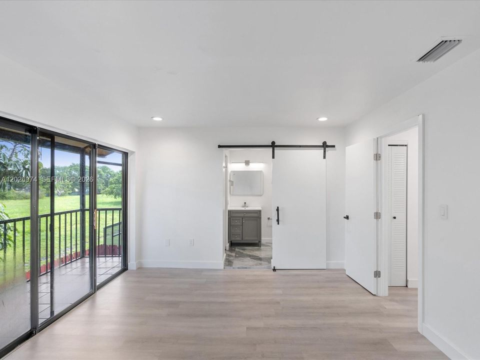 Active With Contract: $3,100 (3 beds, 2 baths, 1466 Square Feet)