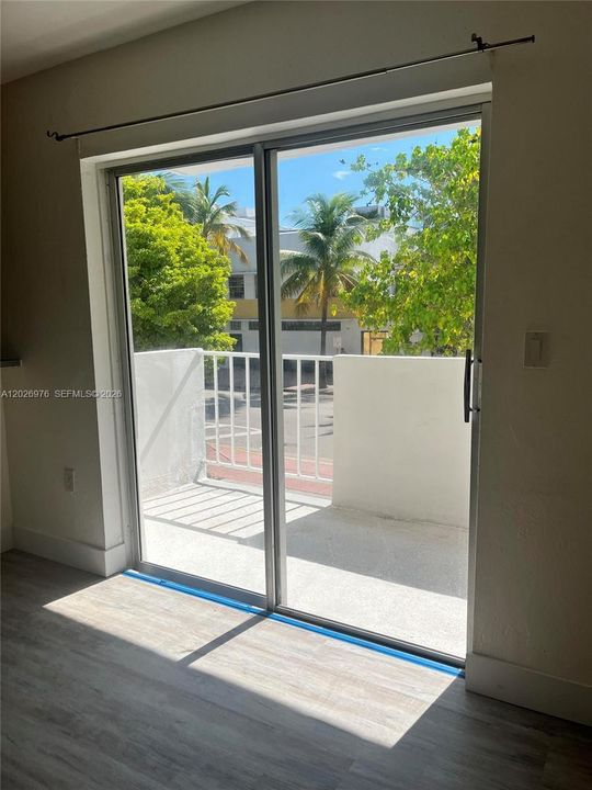 En Venta: $385,000 (1 camas, 1 baños, 665 Pies cuadrados)
