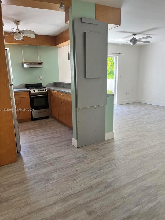 En Venta: $385,000 (1 camas, 1 baños, 665 Pies cuadrados)