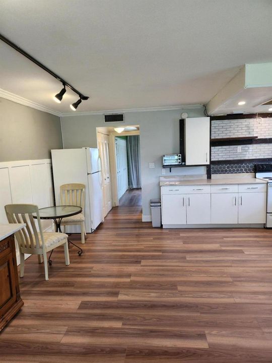 168 Durham C Deerfield kitchen2