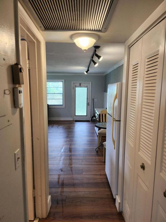 168 Durham C Deerfield hallway