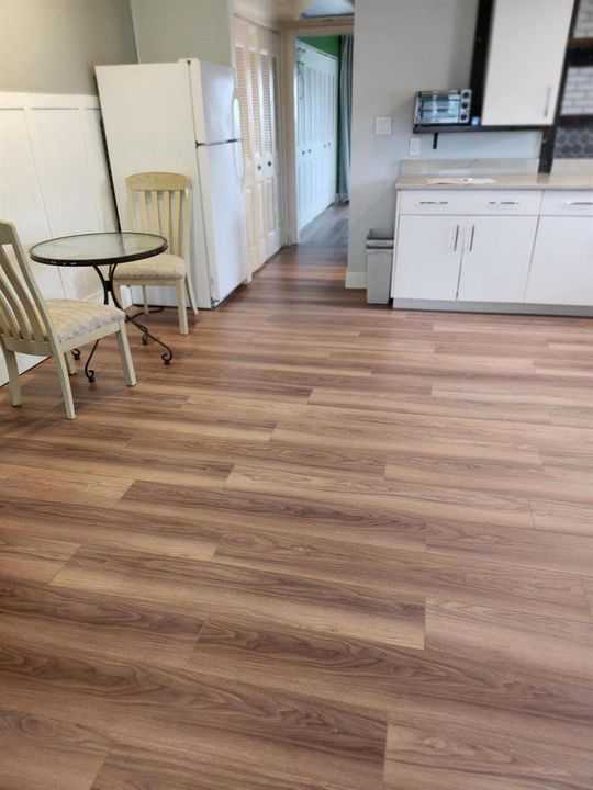 168 Durham C Deerfield dining area 3