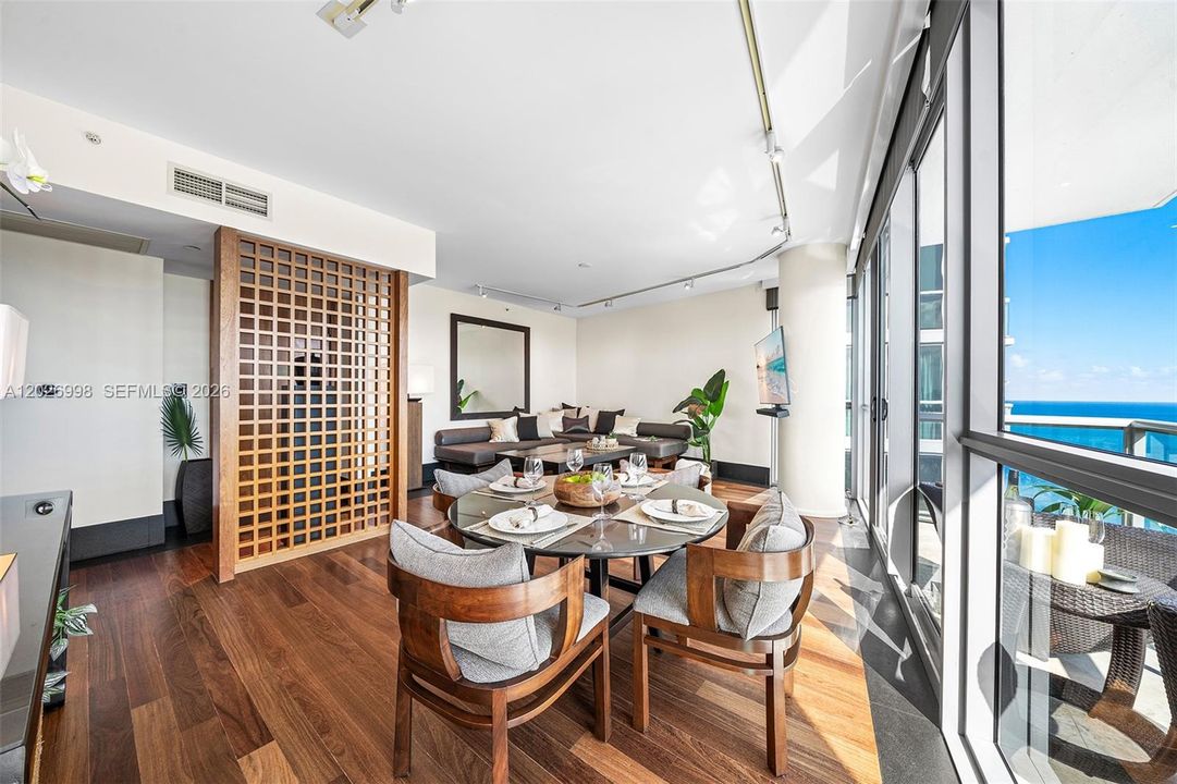 For Rent: $18,500 (2 beds, 2 baths, 1141 Square Feet)