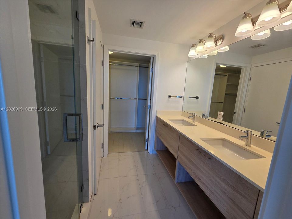 For Sale: $629,900 (2 beds, 2 baths, 1119 Square Feet)