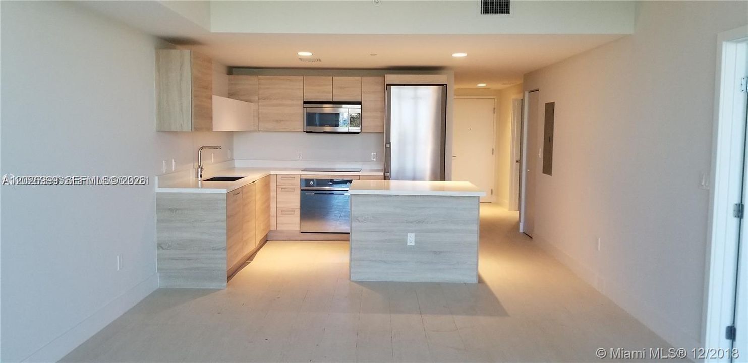 For Sale: $629,900 (2 beds, 2 baths, 1119 Square Feet)