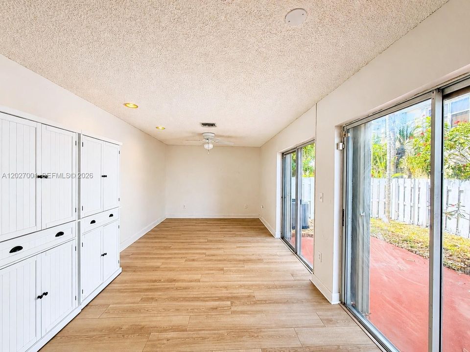 For Sale: $464,900 (3 beds, 2 baths, 1516 Square Feet)