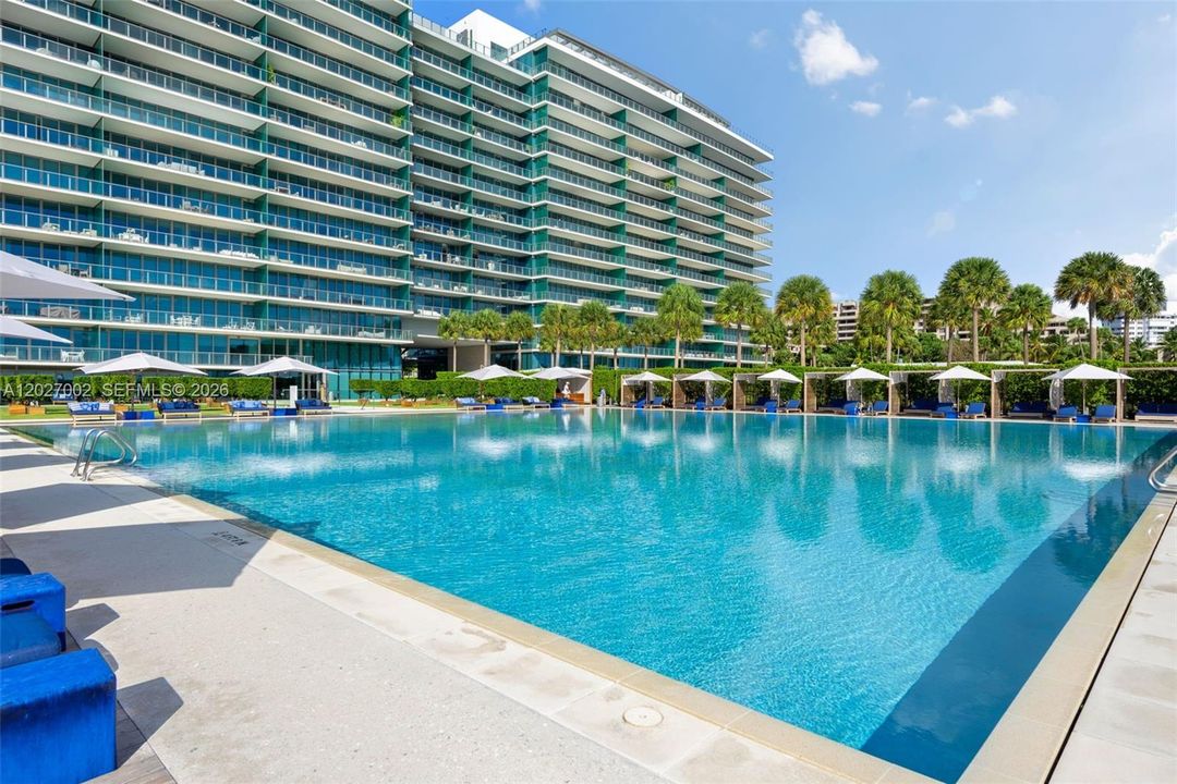 На продажу: $18,500,000 (5 спален, 5 ванн, 4764 Квадратных фут)