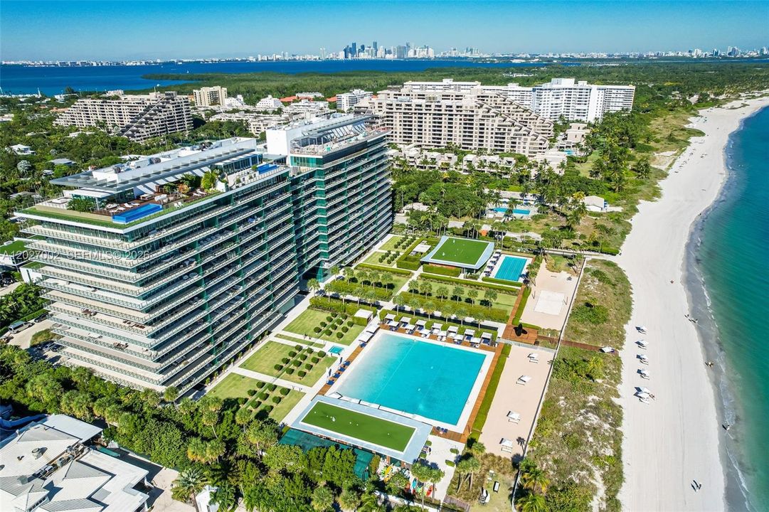 На продажу: $18,500,000 (5 спален, 5 ванн, 4764 Квадратных фут)