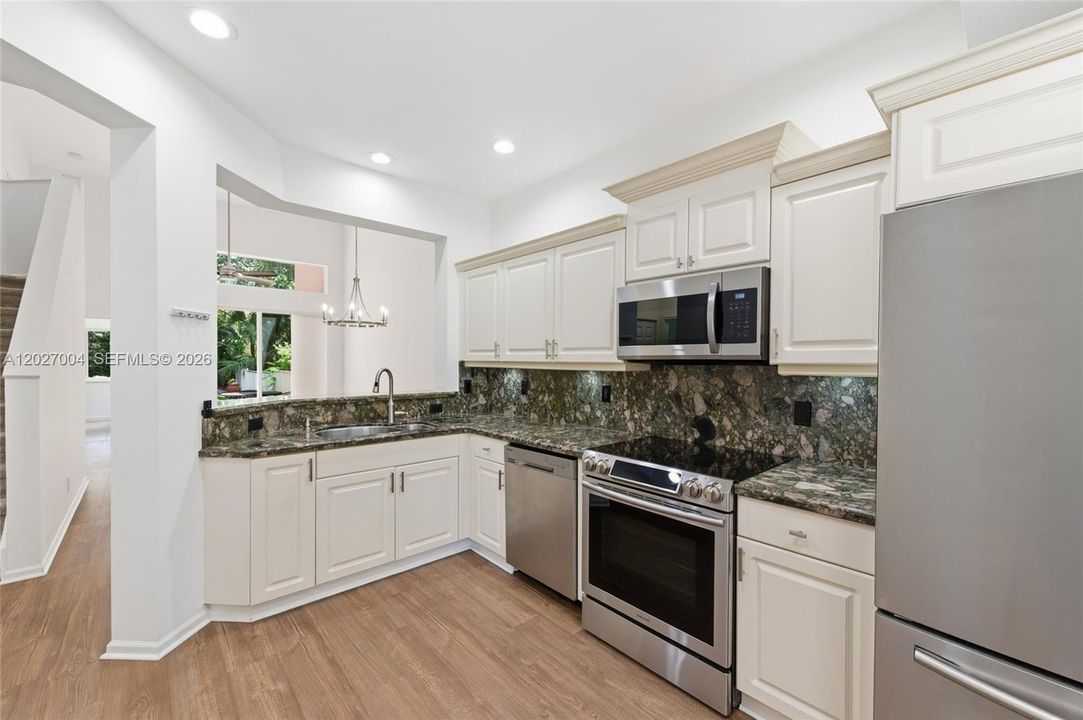 For Rent: $4,000 (3 beds, 2 baths, 1606 Square Feet)