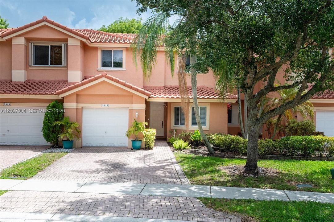 For Rent: $4,000 (3 beds, 2 baths, 1606 Square Feet)