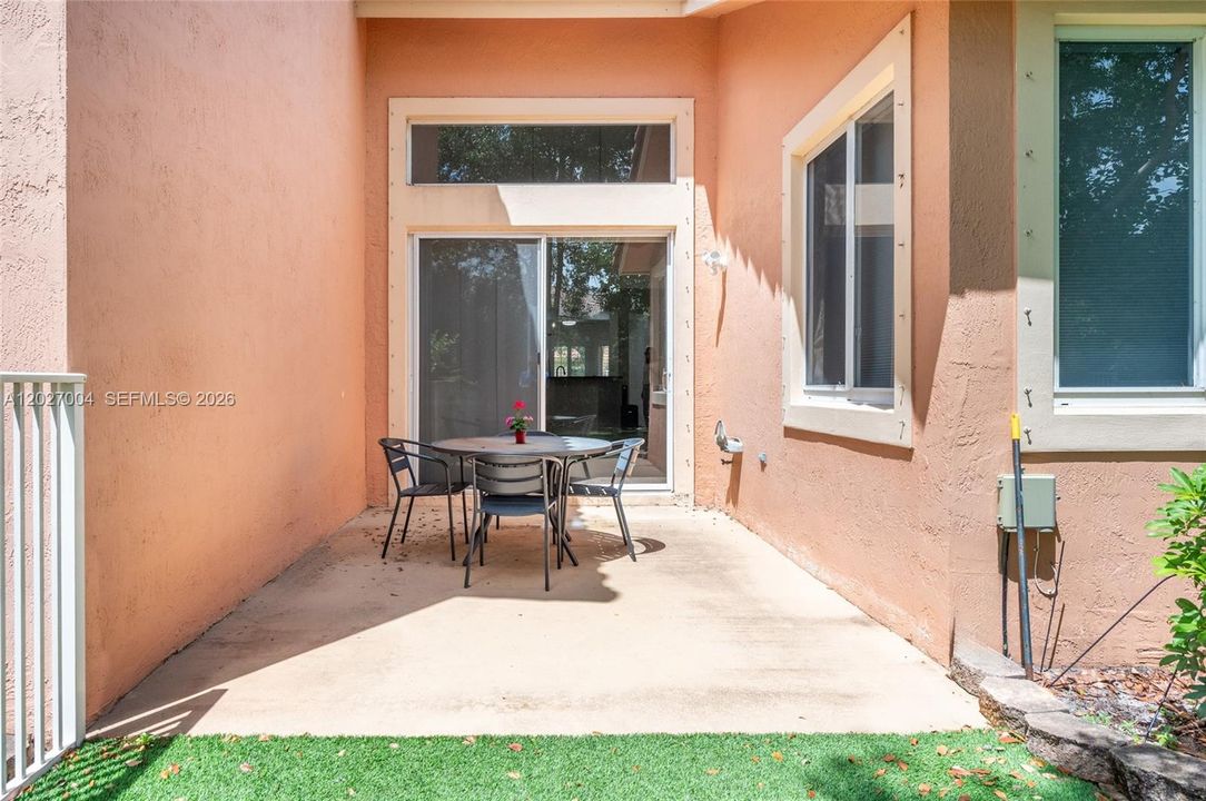 For Rent: $4,000 (3 beds, 2 baths, 1606 Square Feet)