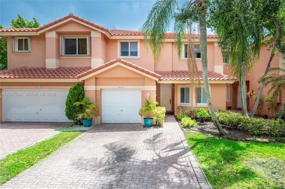 For Rent: $4,000 (3 beds, 2 baths, 1606 Square Feet)