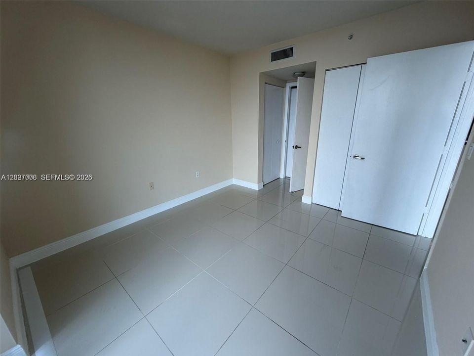 Activo con contrato: $2,200 (1 camas, 1 baños, 637 Pies cuadrados)