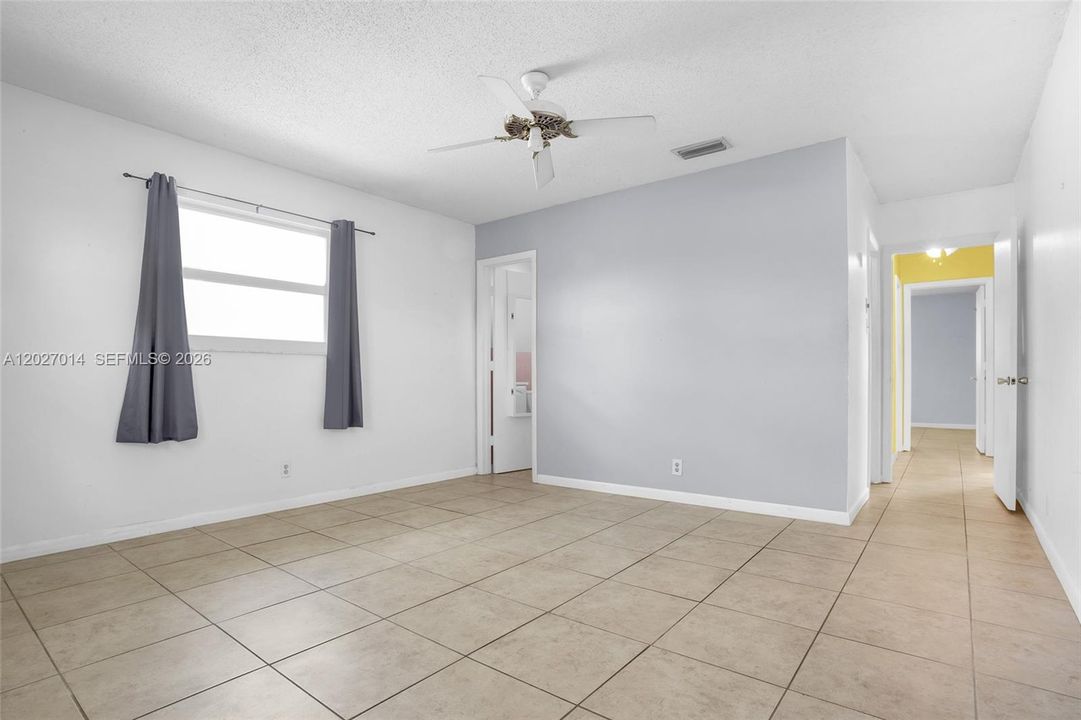 For Sale: $340,000 (2 beds, 2 baths, 1587 Square Feet)