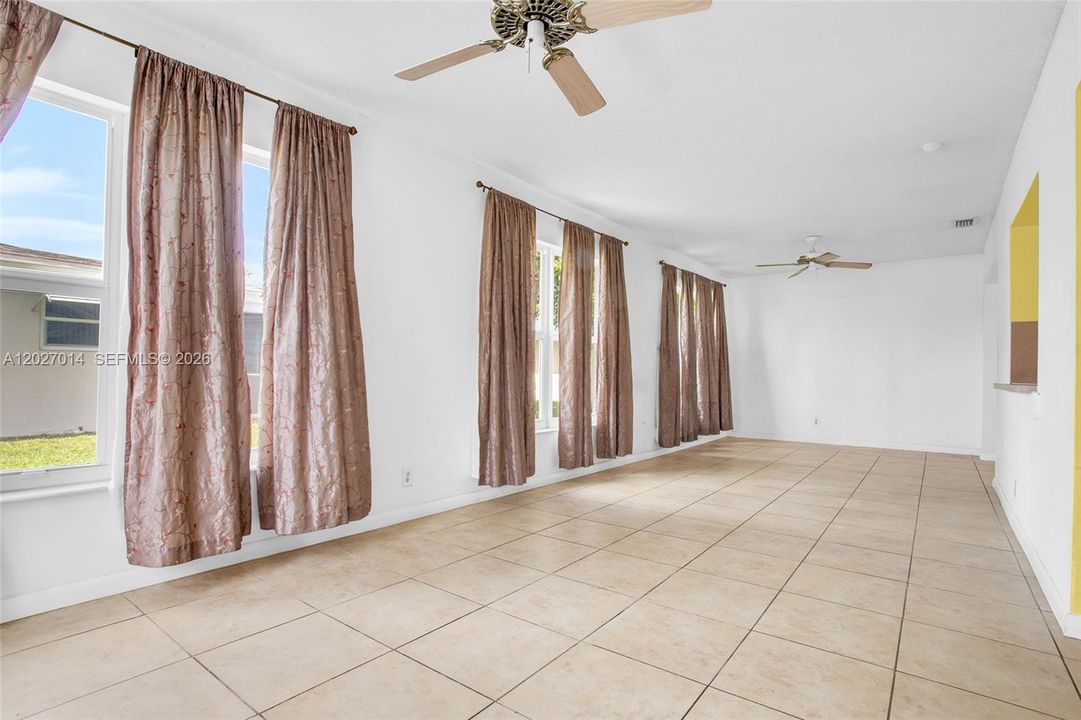For Sale: $340,000 (2 beds, 2 baths, 1587 Square Feet)