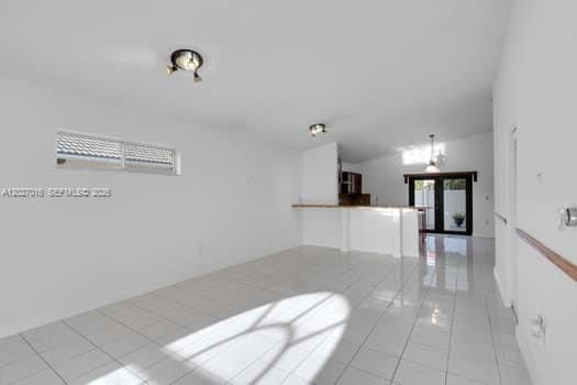Recently Sold: $560,000 (3 beds, 2 baths, 1598 Square Feet)