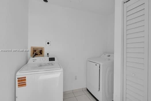 Recently Sold: $560,000 (3 beds, 2 baths, 1598 Square Feet)