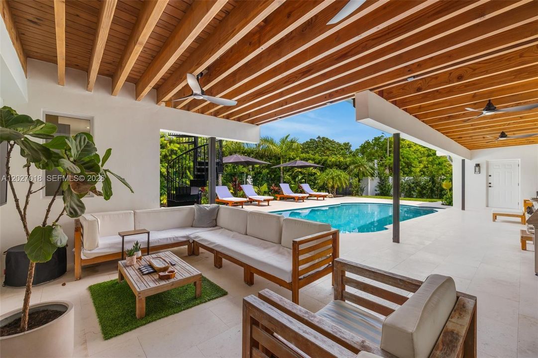 For Sale: $1,700,000 (4 beds, 3 baths, 2564 Square Feet)