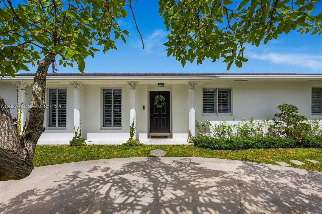 For Sale: $1,700,000 (4 beds, 3 baths, 2564 Square Feet)