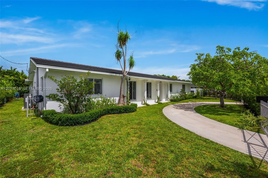 For Sale: $1,700,000 (4 beds, 3 baths, 2564 Square Feet)